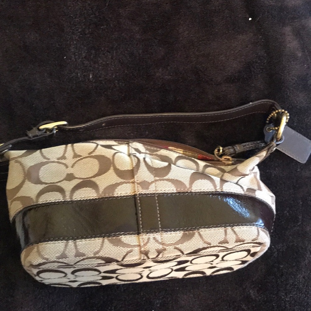 Coach purse with wristlet